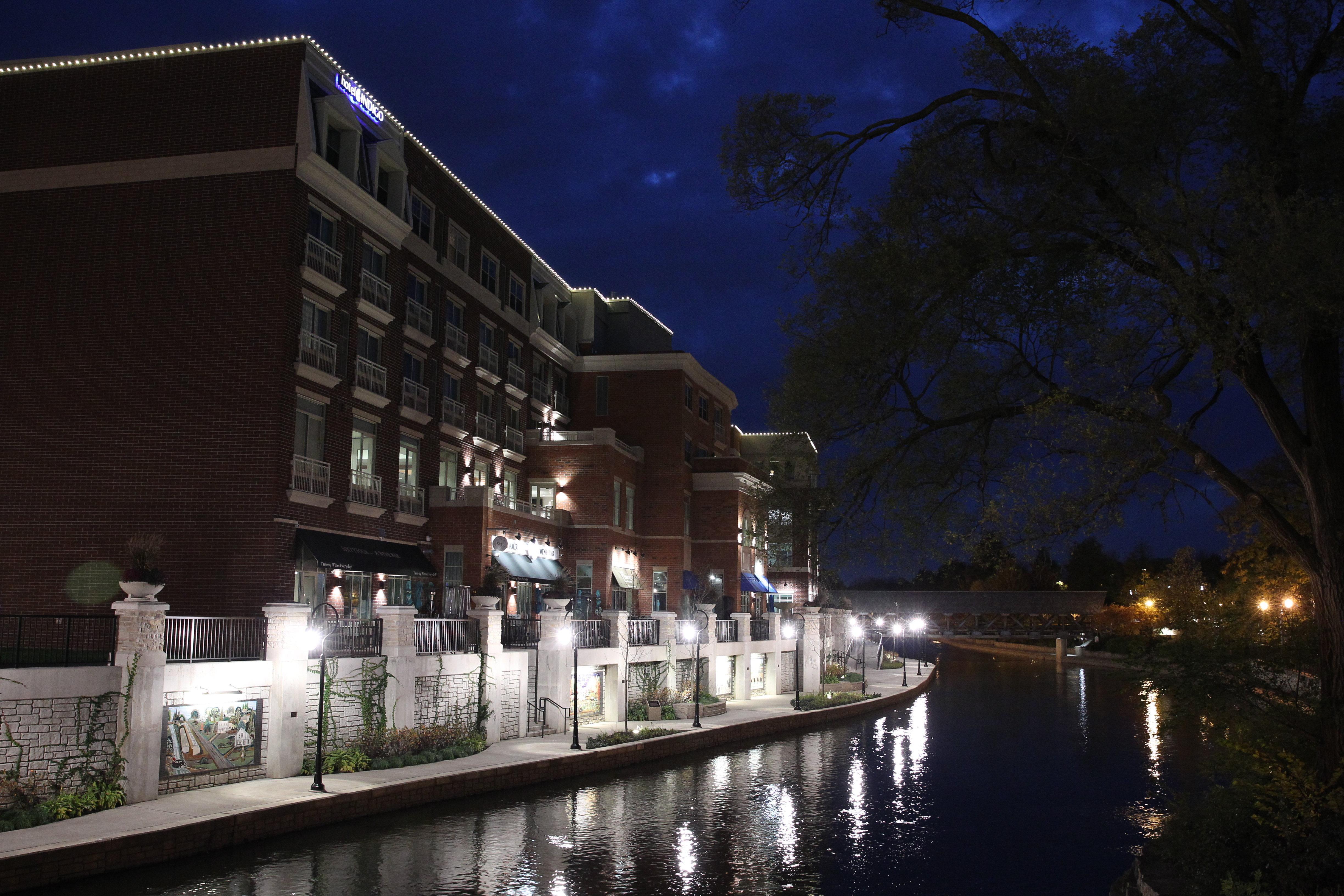 Hotel Indigo Naperville Riverwalk By Ihg Екстериор снимка