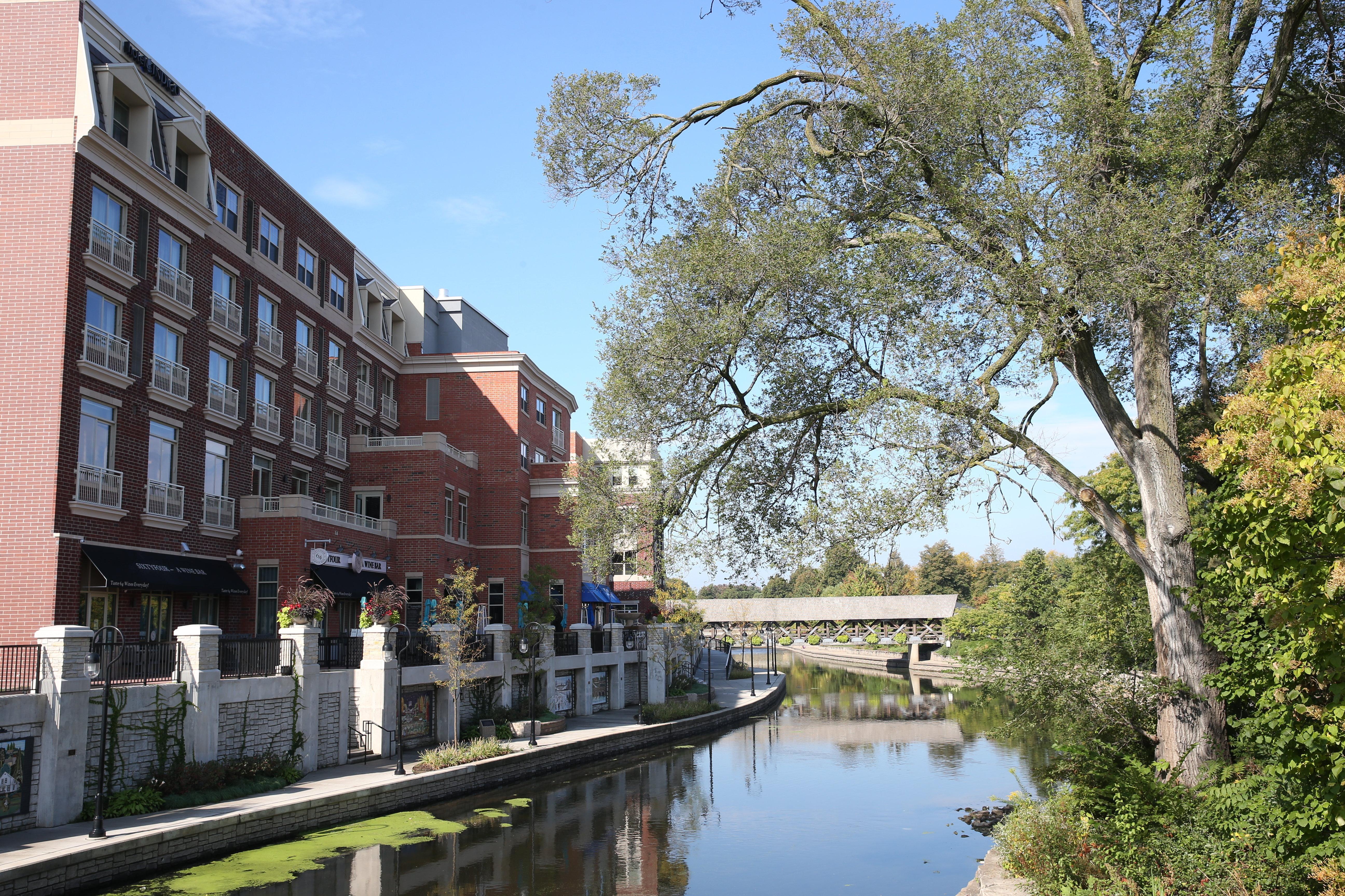 Hotel Indigo Naperville Riverwalk By Ihg Екстериор снимка