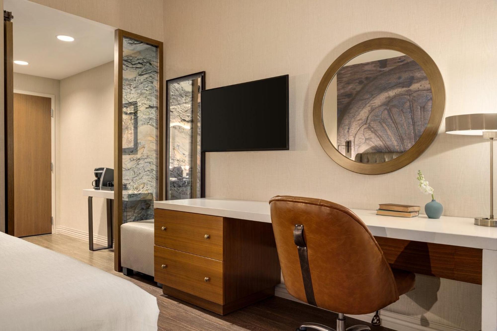 Hotel Indigo Naperville Riverwalk By Ihg Екстериор снимка