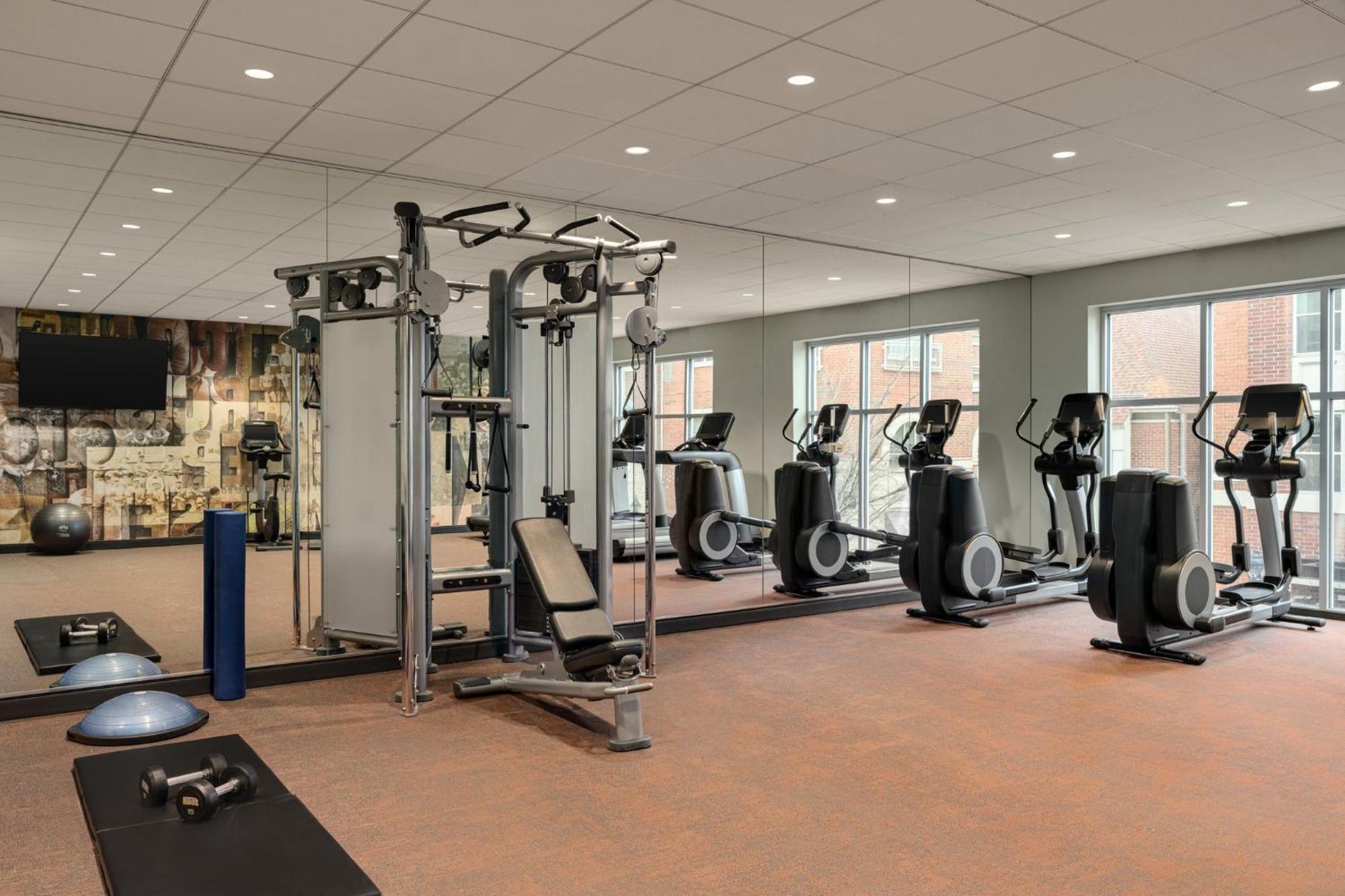 Hotel Indigo Naperville Riverwalk By Ihg Екстериор снимка