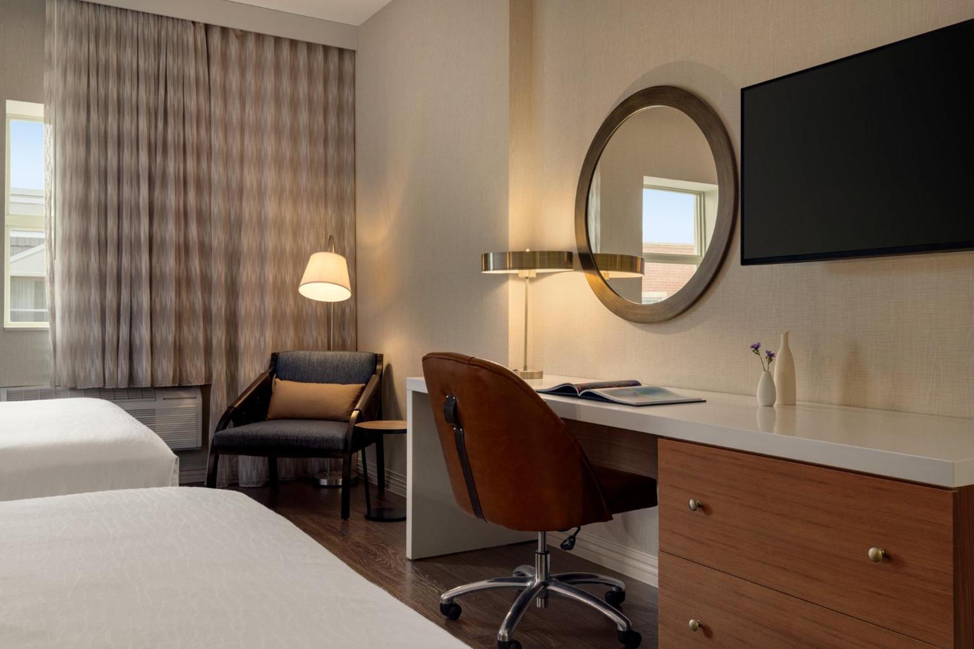 Hotel Indigo Naperville Riverwalk By Ihg Екстериор снимка