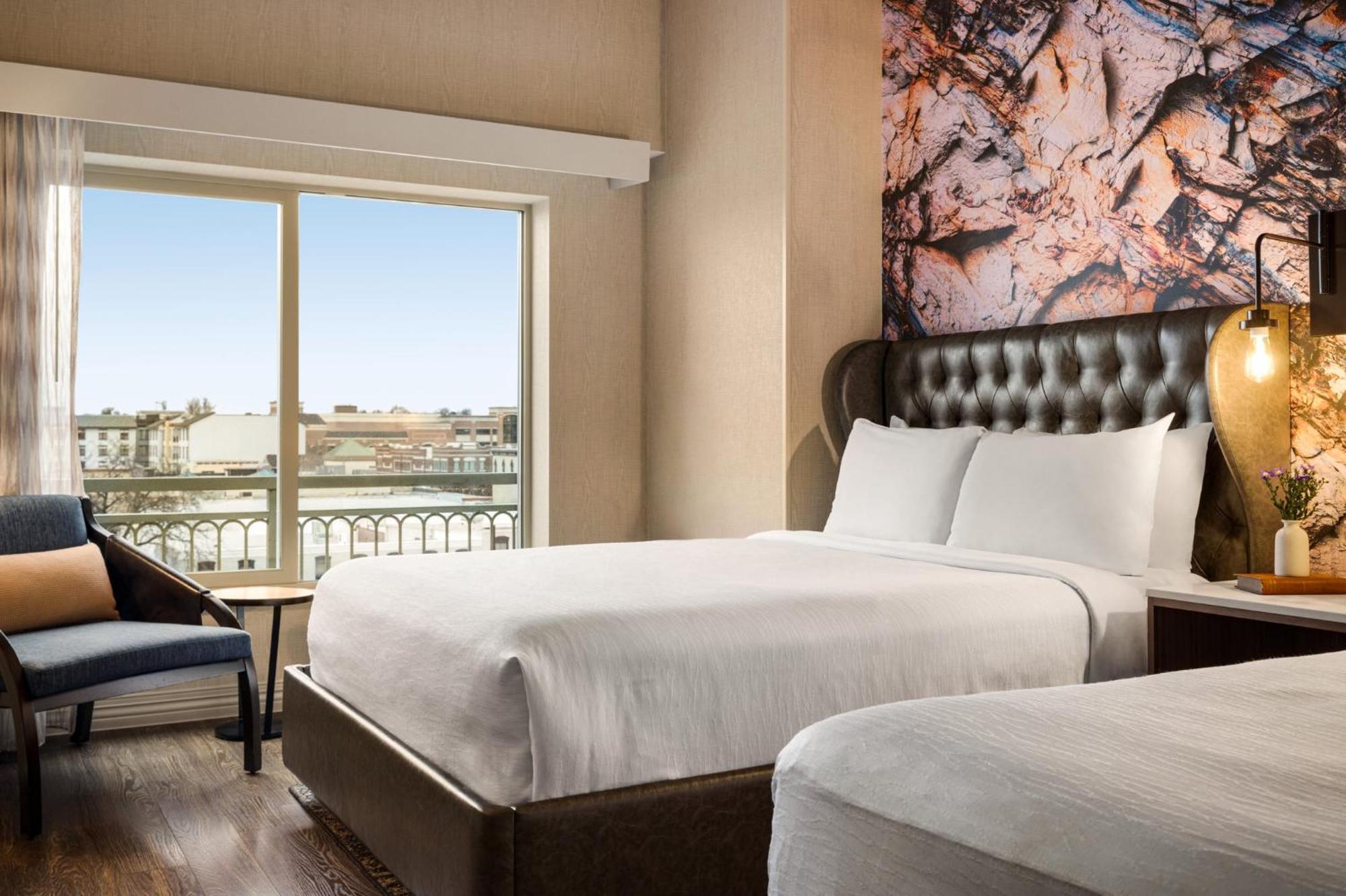 Hotel Indigo Naperville Riverwalk By Ihg Екстериор снимка