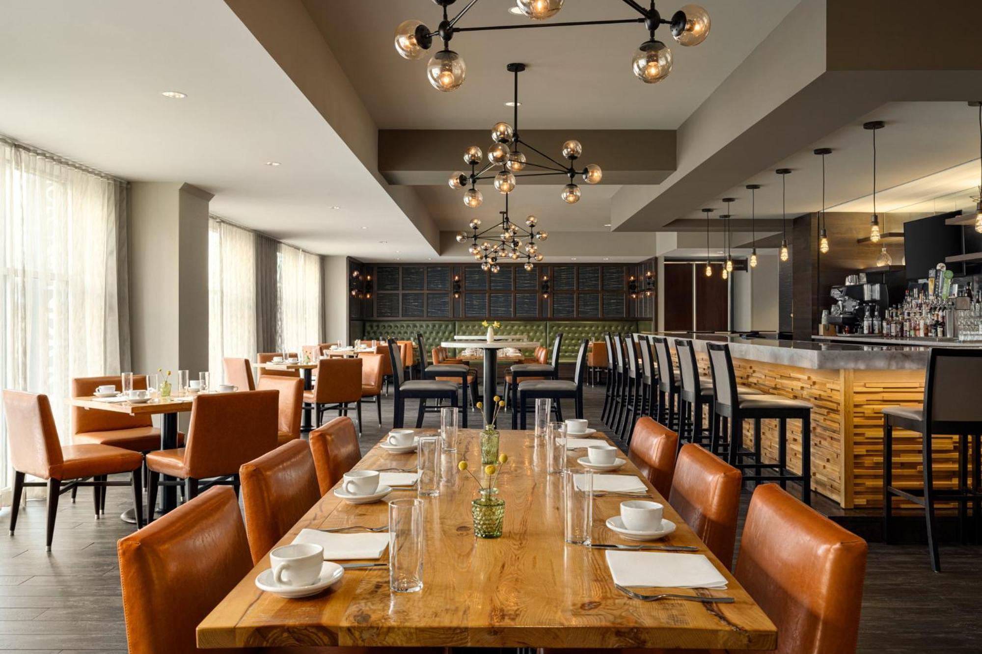 Hotel Indigo Naperville Riverwalk By Ihg Екстериор снимка